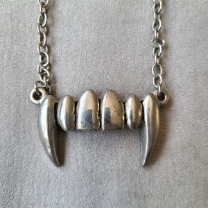 Rock Rebel Fang Necklace